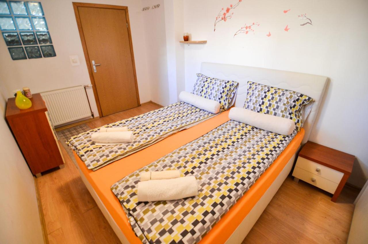 Blacksmith Apartment + Free Private Parking Sarajevo Exterior photo