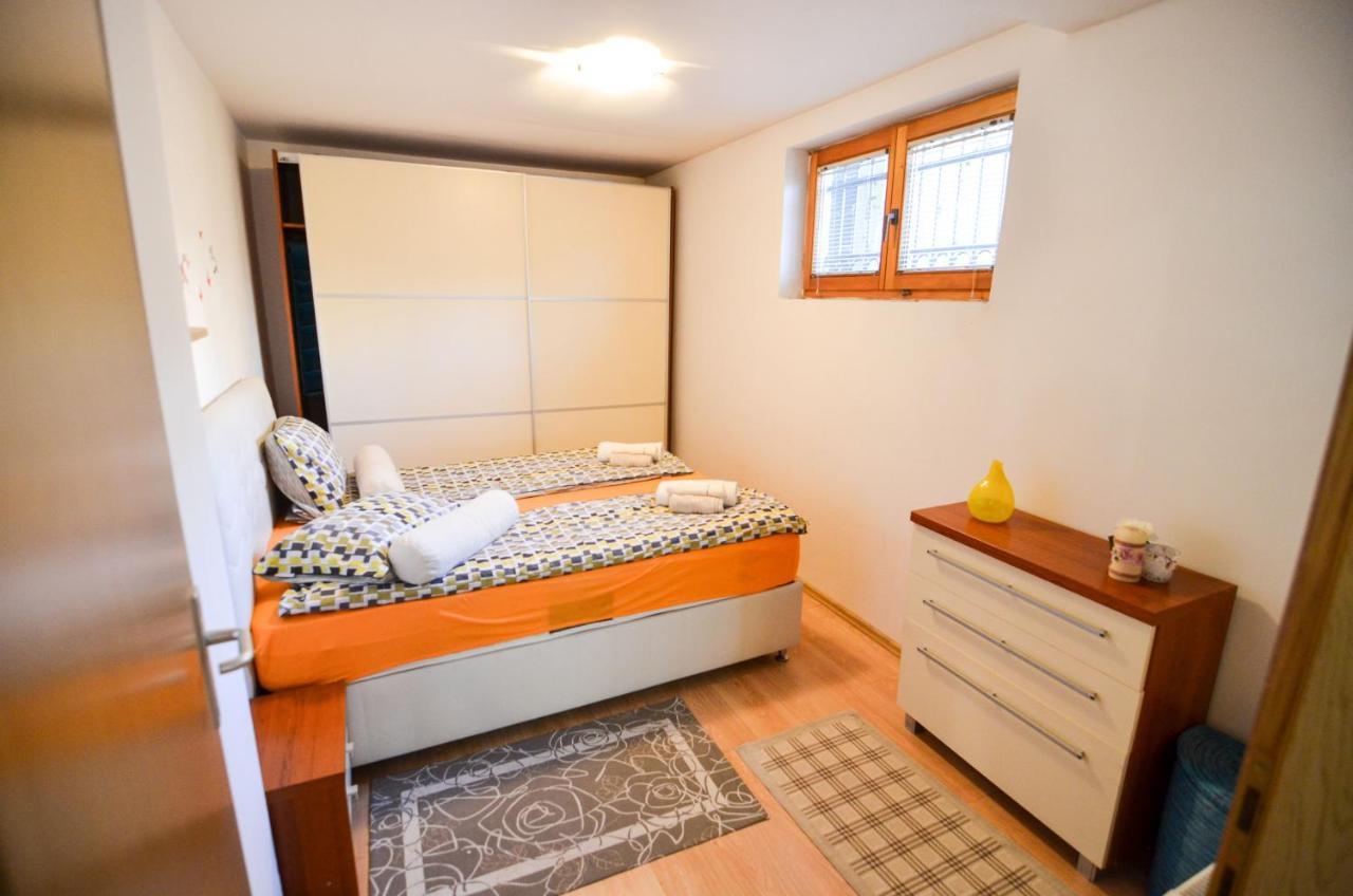 Blacksmith Apartment + Free Private Parking Sarajevo Exterior photo